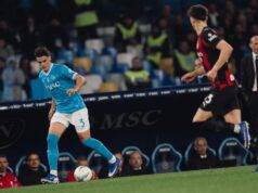 Napoli vence AC Milan e aproxima-se do Inter na liderança