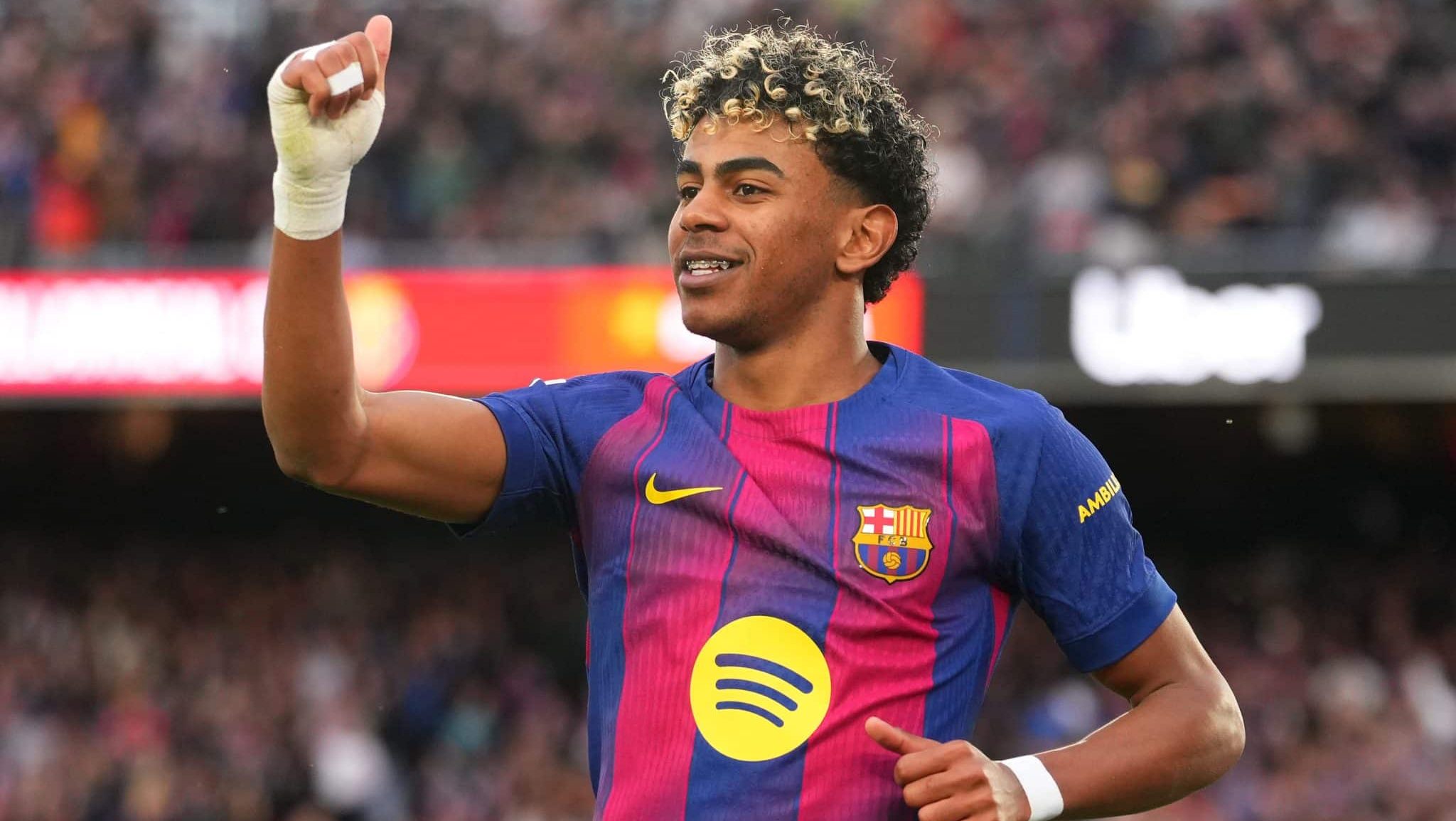 Lamine Yamal em ação pelo Barcelona