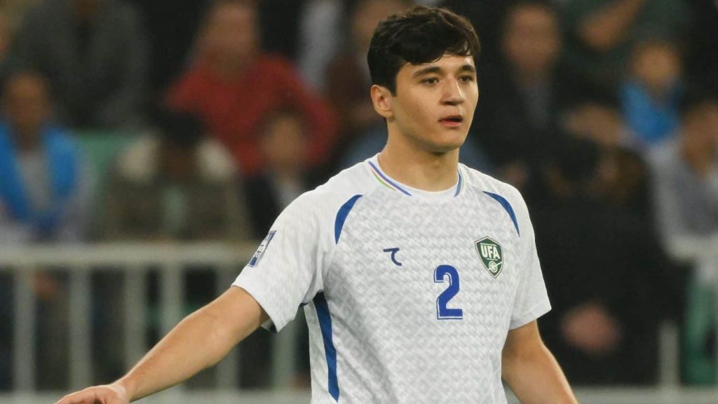 Khusanov em ação pelo Uzbequistão