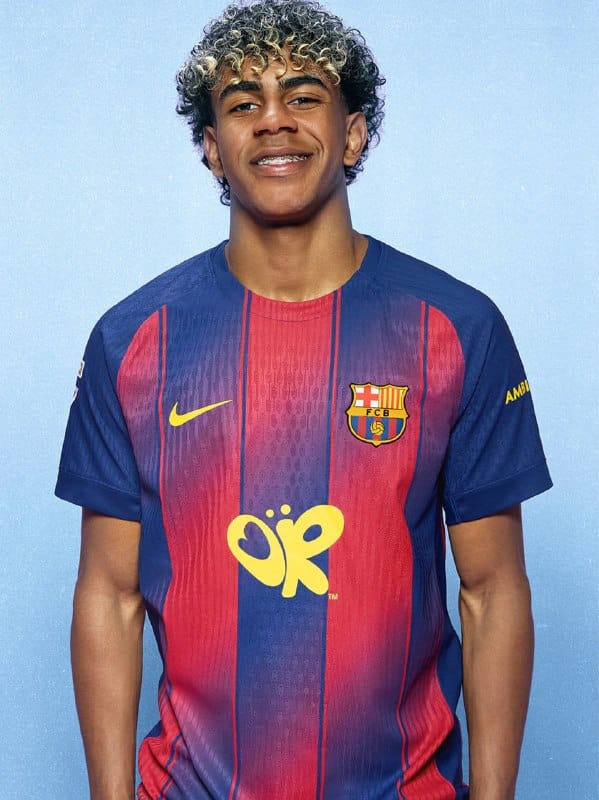 Camisa do Barcelona com o logotipo de Olivia Rodrigo